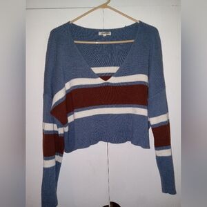 Juniors cropped sweater